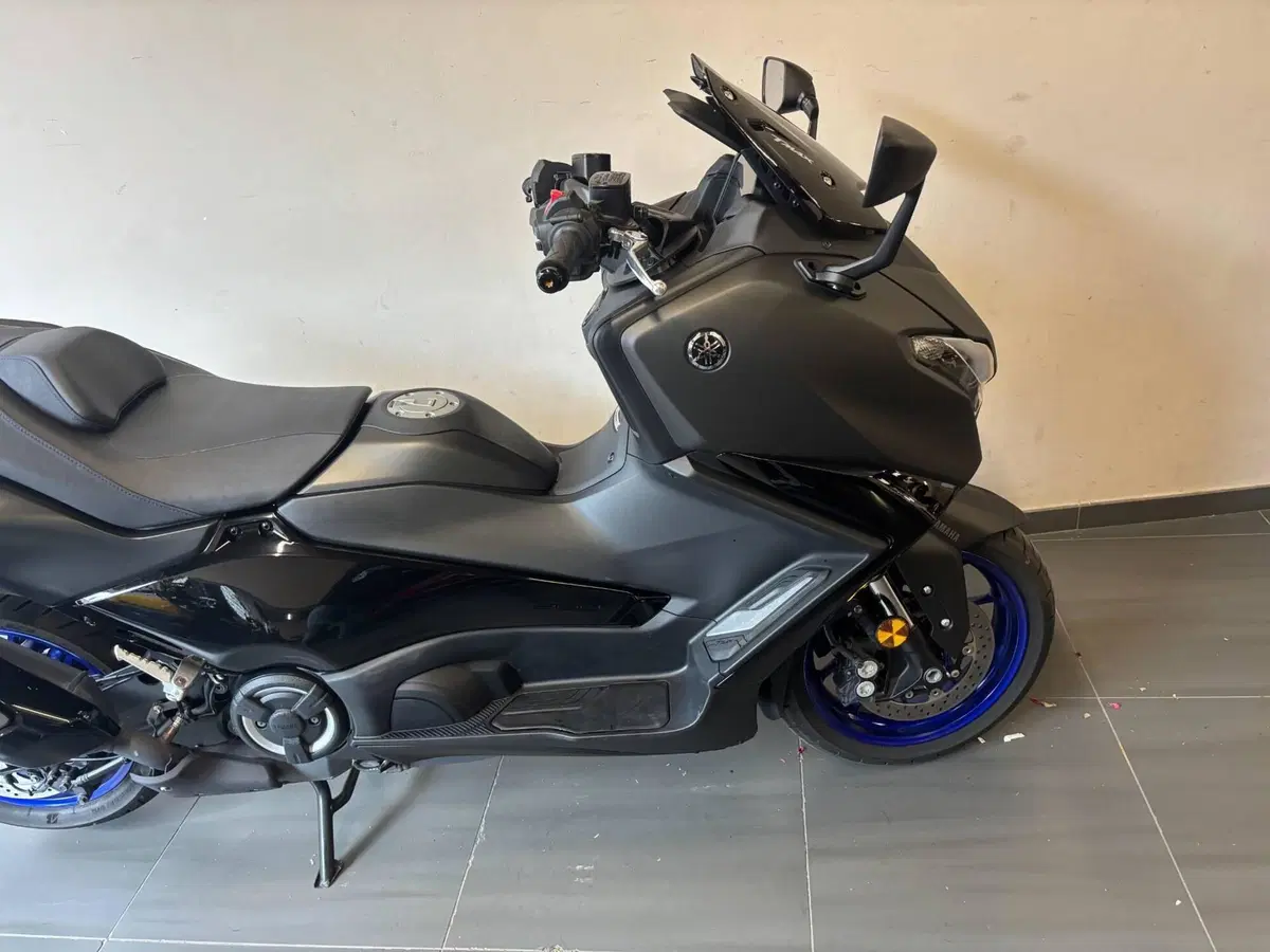 Yamaha T-Max 560 (2025 - 26) (8)