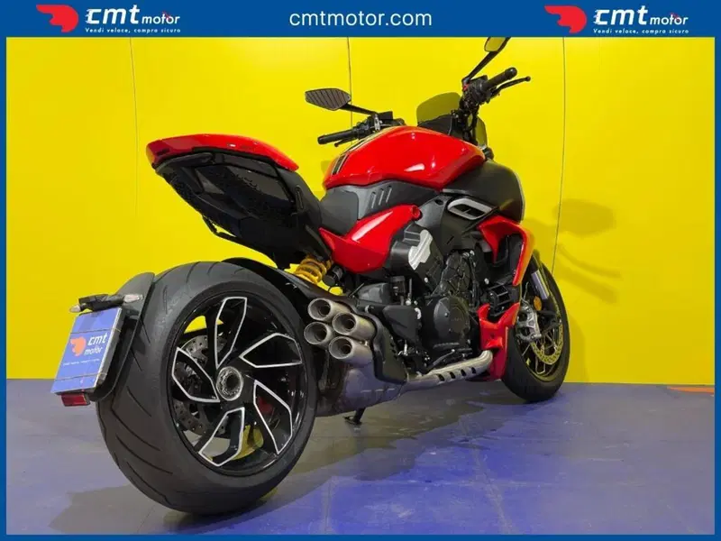 Ducati Diavel V4 (2023 - 26) (4)