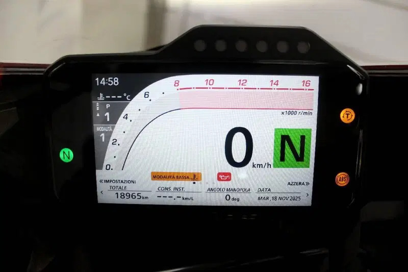 Honda CBR 1000 RR-R Fireblade (2024 - 26) (7)