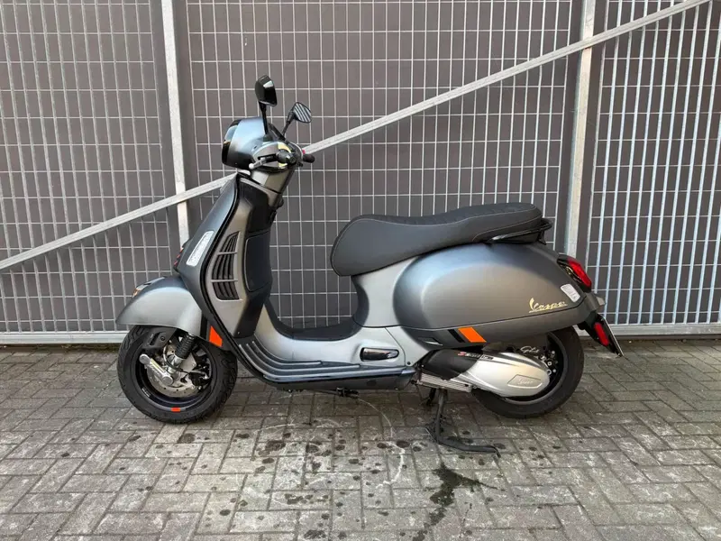 Vespa GTS 300 Super Sport (2023 - 24) (2)