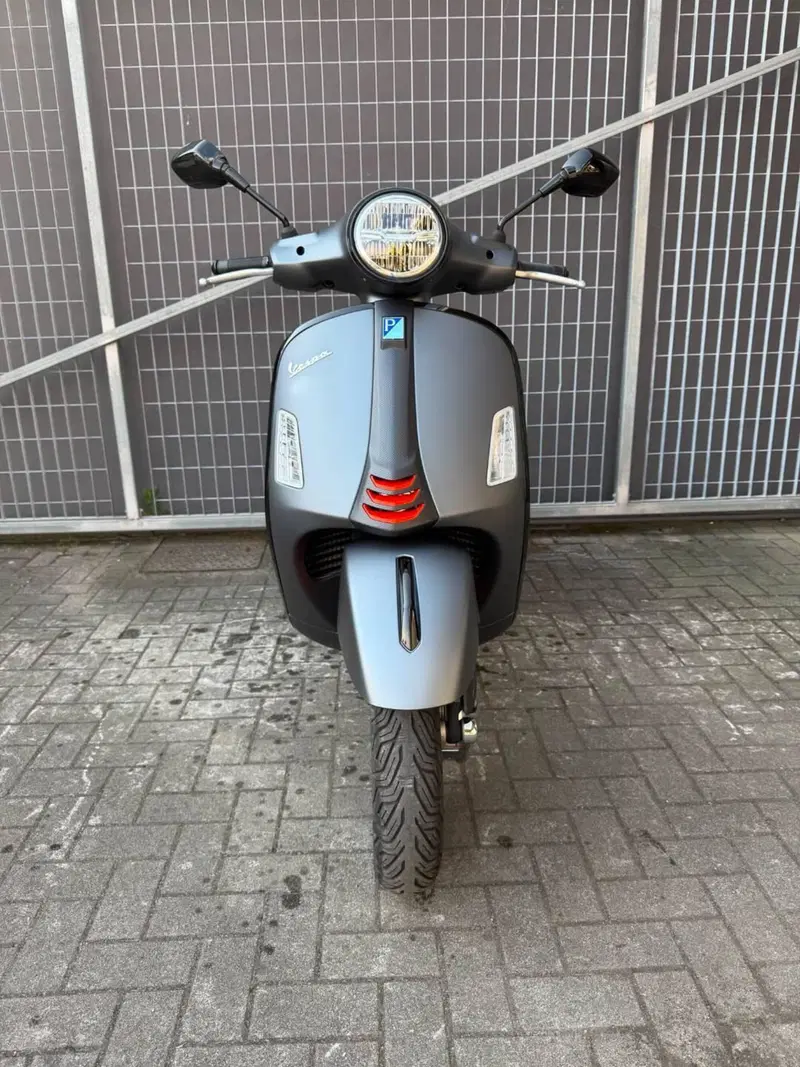 Vespa GTS 300 Super Sport (2023 - 24) (4)