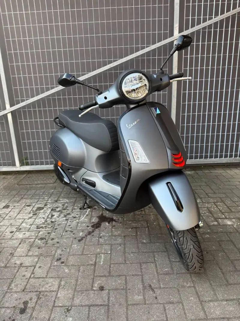 Vespa GTS 300 Super Sport (2023 - 24) (5)