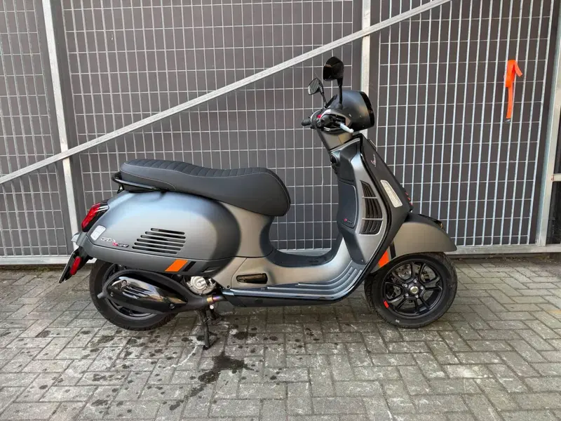 Vespa GTS 300 Super Sport (2023 - 24)