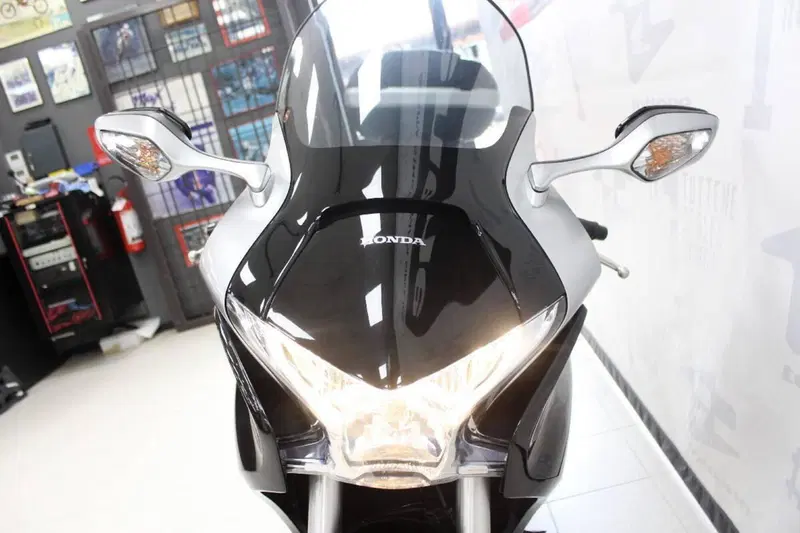Honda VFR 1200 F ABS (2009 - 16) (4)