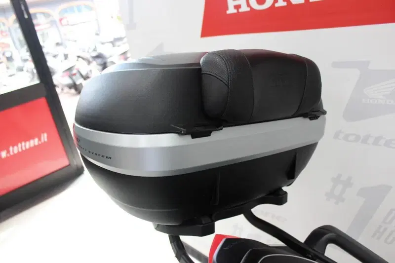 Honda VFR 1200 F ABS (2009 - 16) (6)