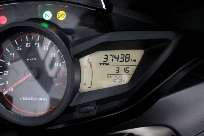 Honda VFR 1200 F ABS (2009 - 16) (9)