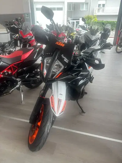 KTM 890 SMT (2023 - 25) usata