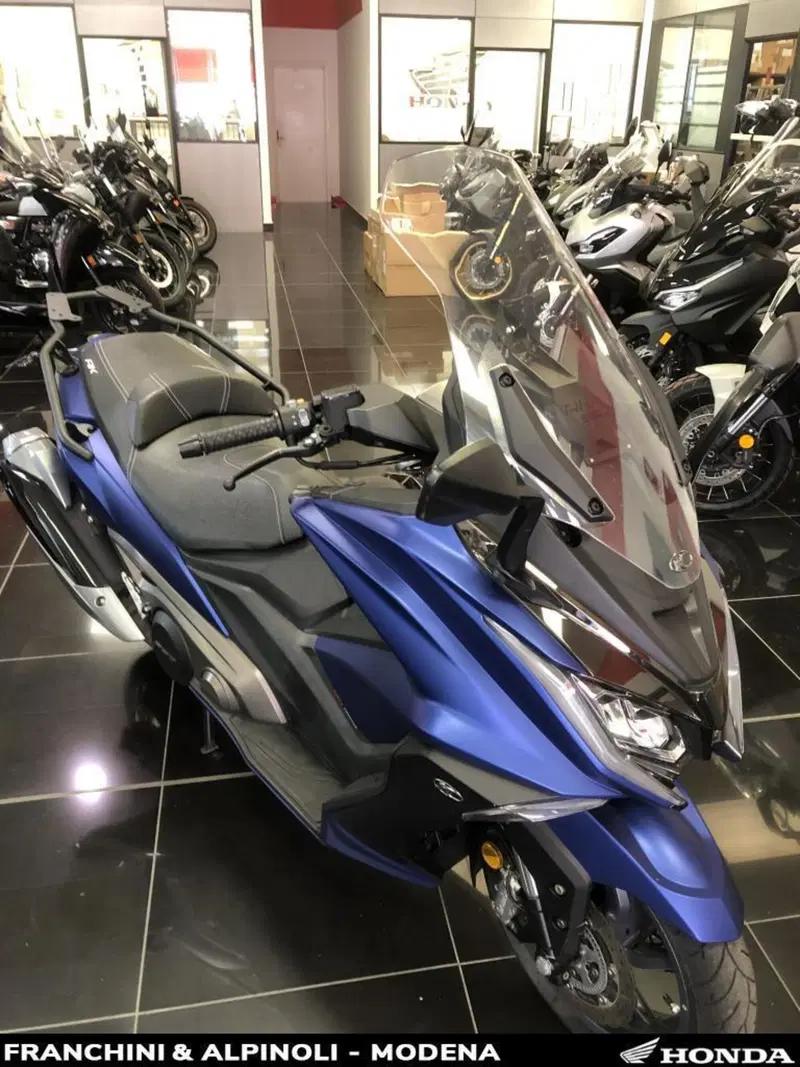 Kymco AK 550 (2017 - 19) (2)