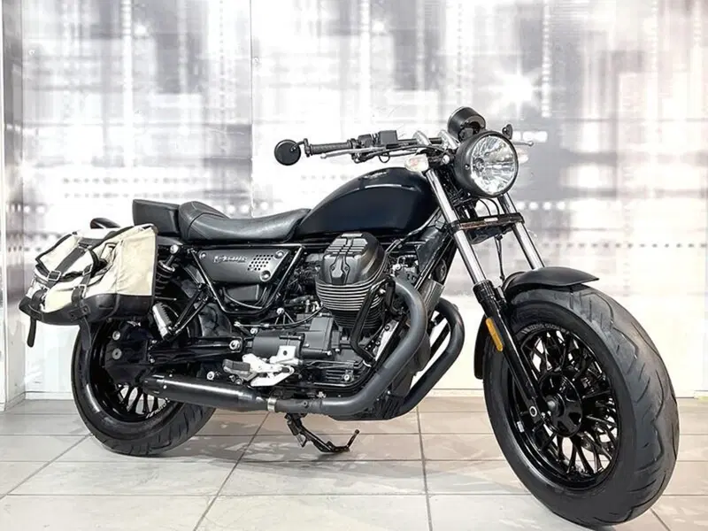 Moto Guzzi V9 Bobber (2018 - 20)