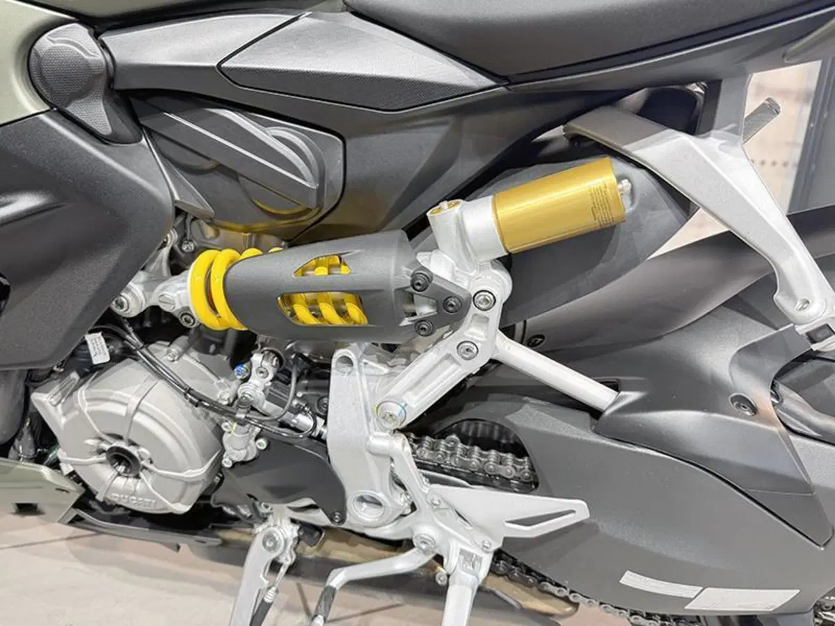 Ducati Streetfighter V2 (2022 - 24) (3)