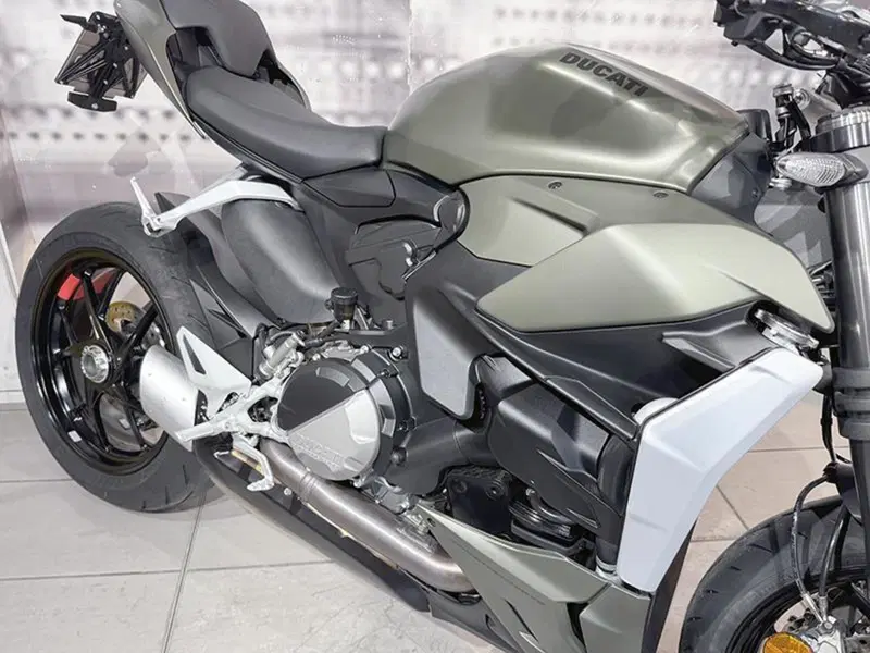 Ducati Streetfighter V2 (2022 - 24) (5)