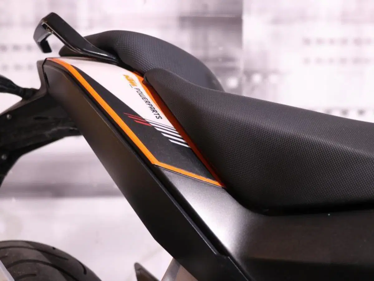 KTM 125 Duke (2010 - 2012) (5)