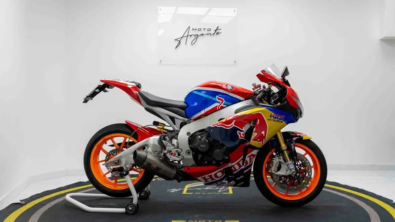 Honda CBR 1000 RR Fireblade (2008 - 11) (2)