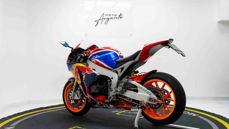 Honda CBR 1000 RR Fireblade (2008 - 11) (5)