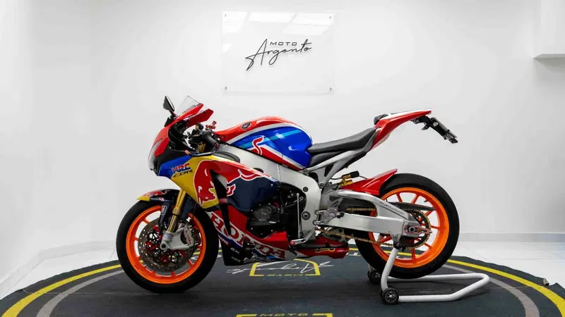 Honda CBR 1000 RR Fireblade (2008 - 11) (6)