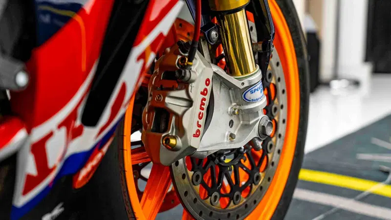 Honda CBR 1000 RR Fireblade (2008 - 11) (14)