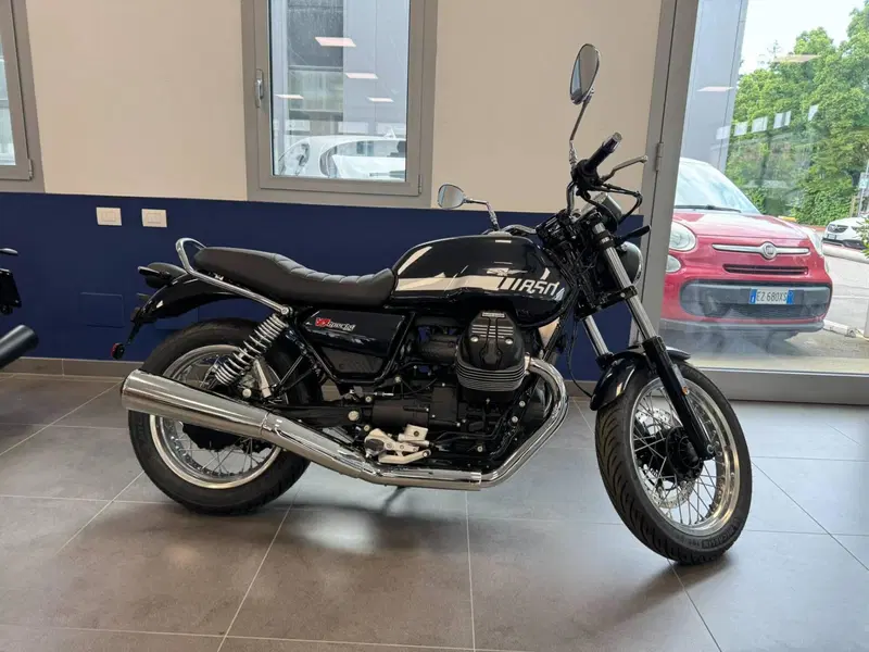 Moto Guzzi V7 Special (2025 - 26) (3)