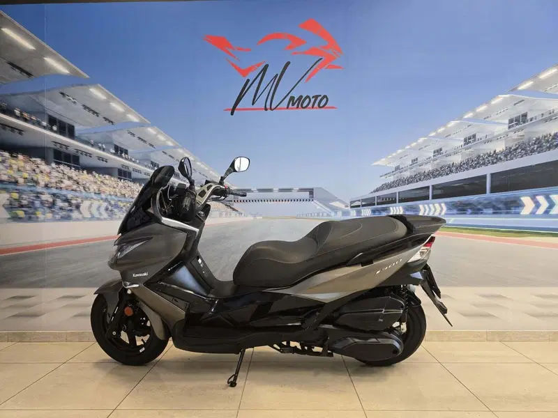 Kawasaki J 300 (2017 - 21) (3)