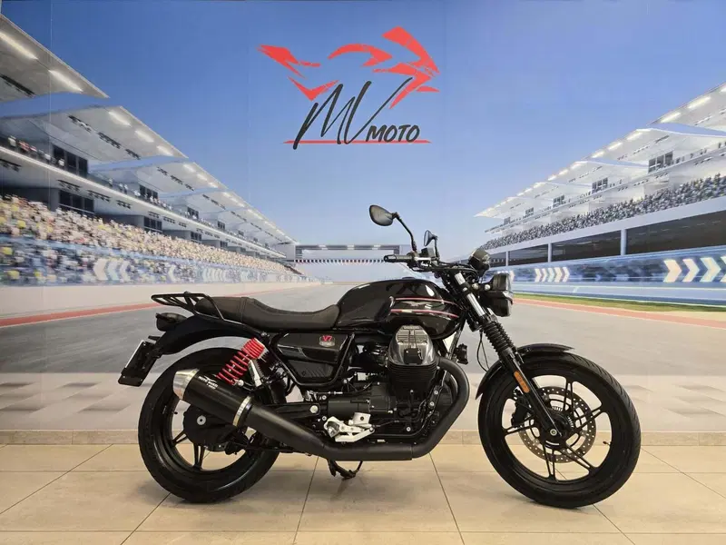 Moto Guzzi V7 Stone Special Edition (2022 - 25)
