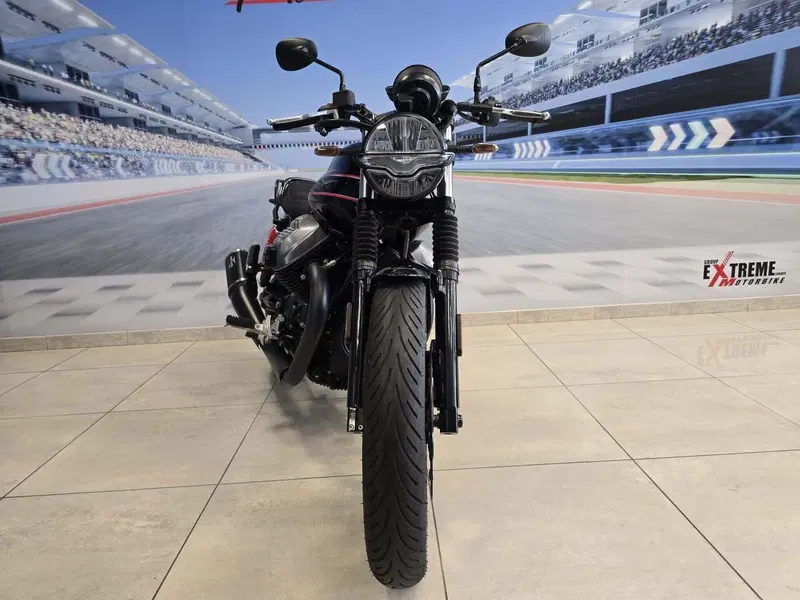 Moto Guzzi V7 Stone Special Edition (2022 - 25) (3)