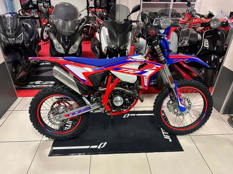 Betamotor RR 125 4T Enduro R (2024 - 26) (2)