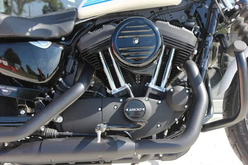 Harley-Davidson 1200 Iron (2018 - 20) - XL1200N (13)