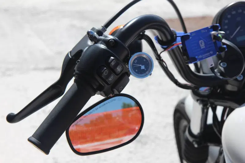 Harley-Davidson 1200 Iron (2018 - 20) - XL1200N (15)
