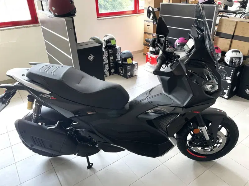 Aprilia SR GT 400 (2026)