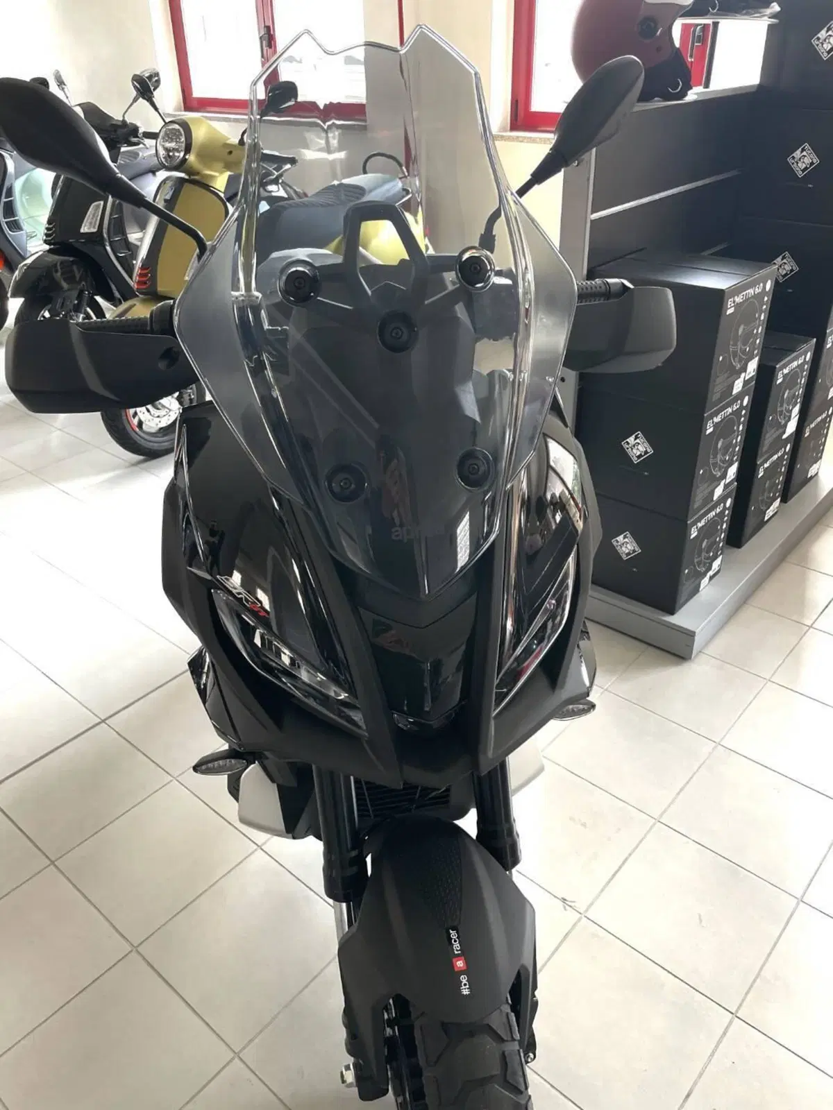 Aprilia SR GT 400 (2026) (4)