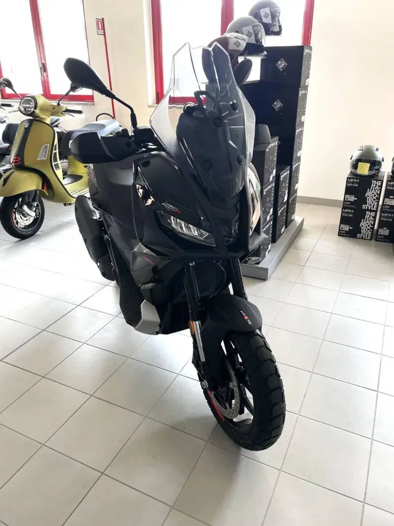 Aprilia SR GT 400 (2026) (2)