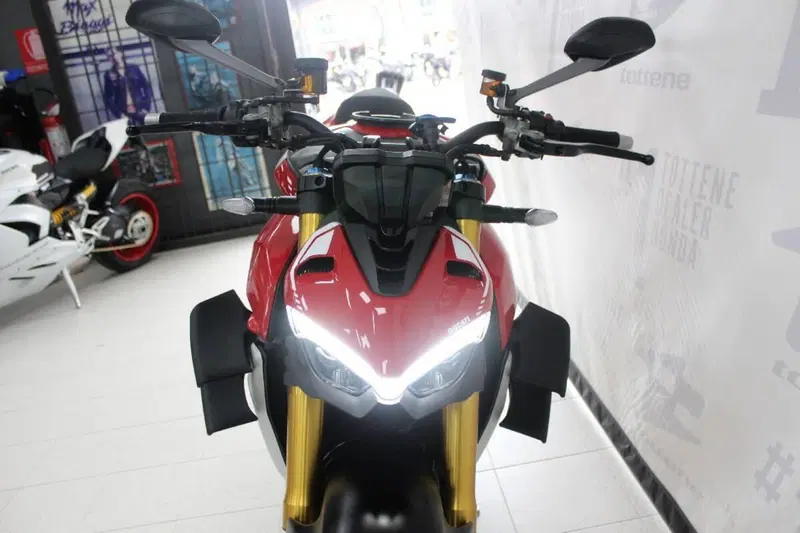 Ducati Streetfighter V4 1100 S (2021 - 22) (4)