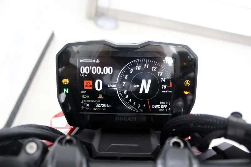 Ducati Streetfighter V4 1100 S (2021 - 22) (6)