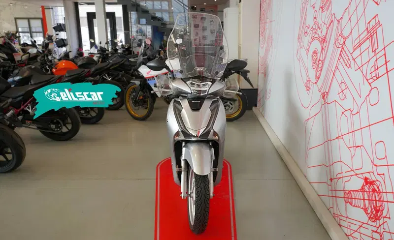 Honda SH 150i (2017 - 19) (2)