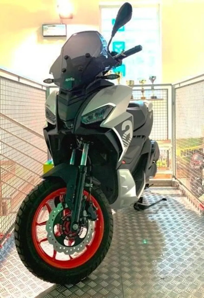 Aprilia SR GT 200 Sport (2025 - 26) (2)