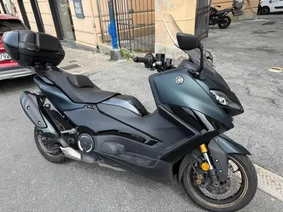 Yamaha T-Max 560 Tech Max (2022 - 24) usata