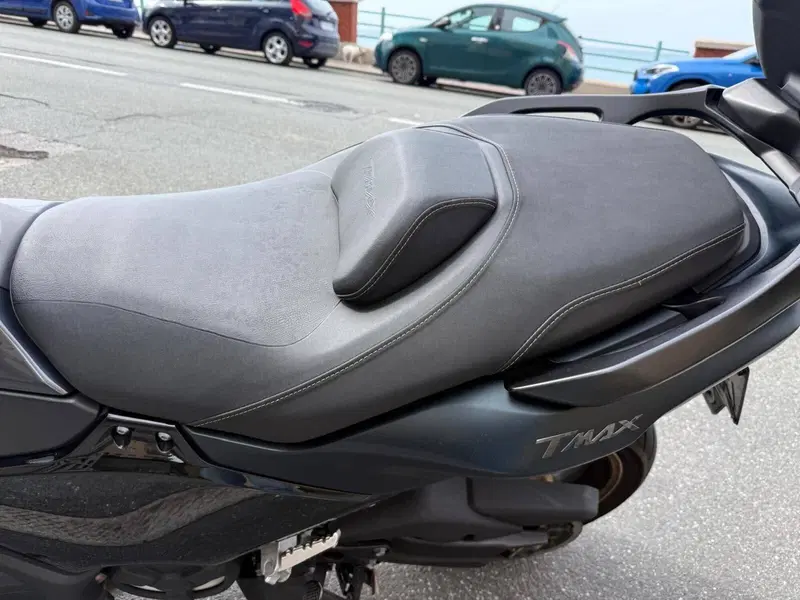 Yamaha T-Max 560 Tech Max (2022 - 24) (10)