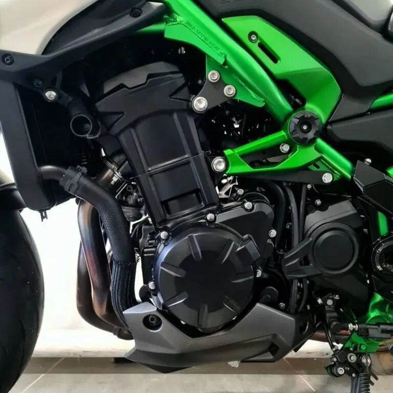 Kawasaki Z 900 (2025 - 26) (10)