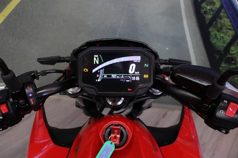 Kawasaki Z 650 50th Anniversary (2022 - 23) (6)