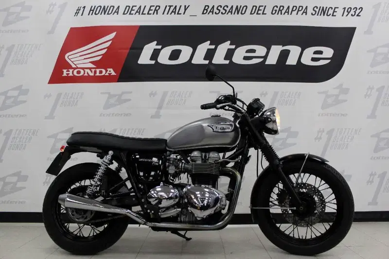 Triumph Bonneville T100 (2001 - 07)