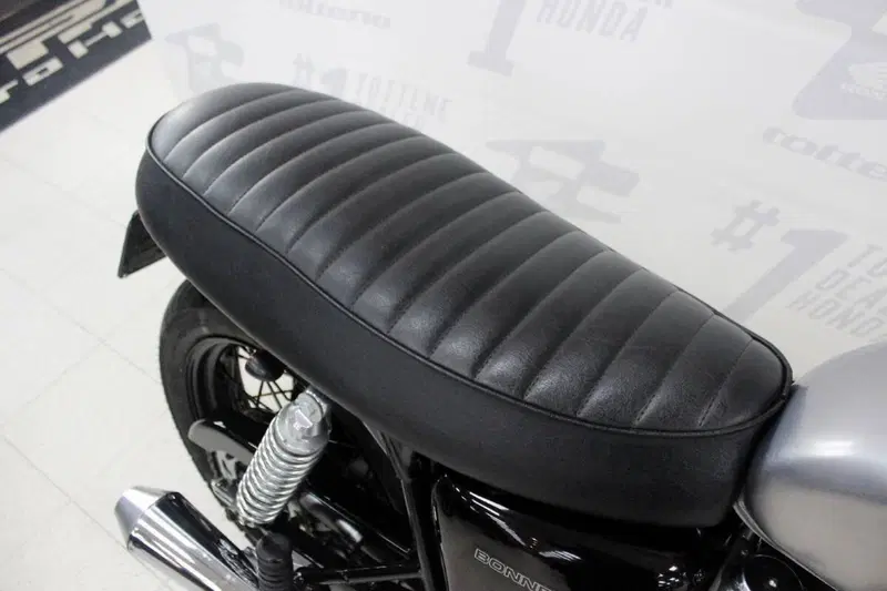 Triumph Bonneville T100 (2001 - 07) (5)