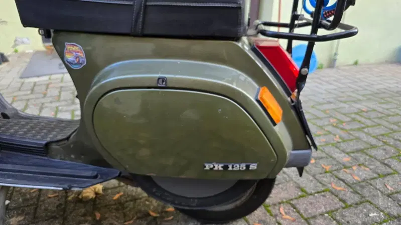 Piaggio Vespa PK 125 S (4)