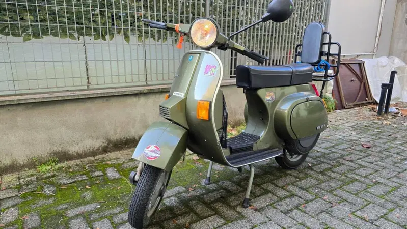 Piaggio Vespa PK 125 S (5)