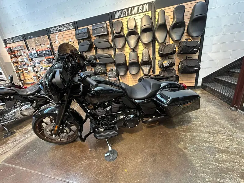 Harley-Davidson Street Glide (2024 - 26) (2)