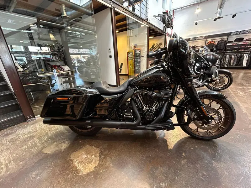 Harley-Davidson Street Glide (2024 - 26) (11)