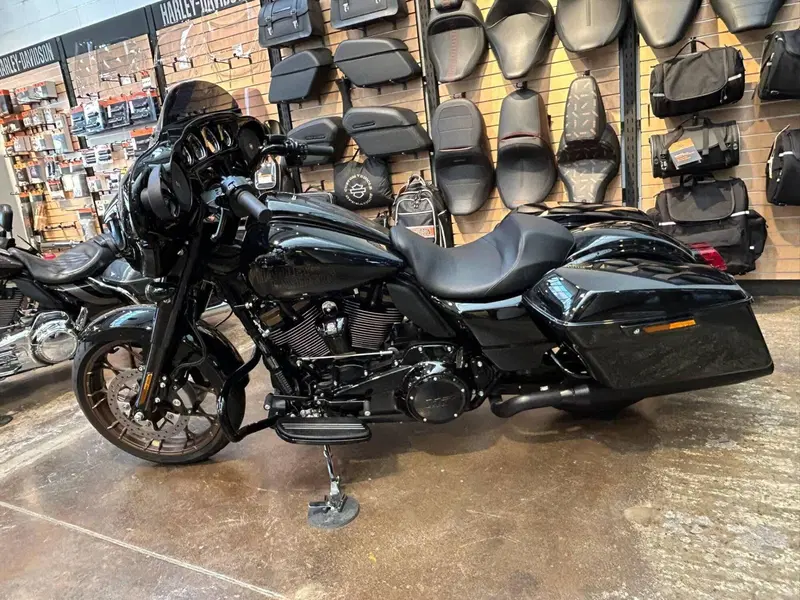Harley-Davidson Street Glide (2024 - 26) (12)