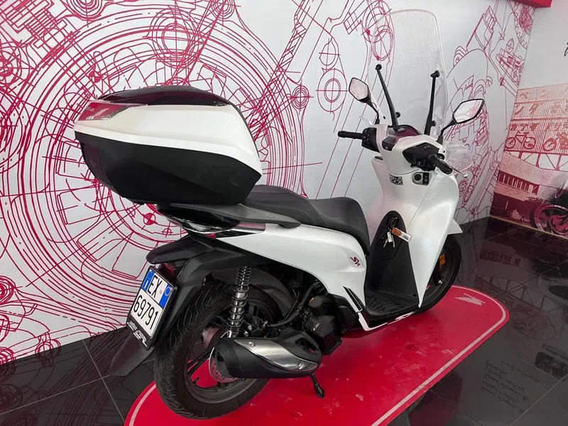 Honda SH 125i Sport (2022 - 23) (2)