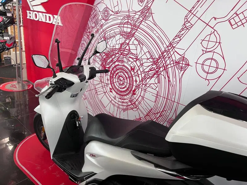 Honda SH 125i Sport (2022 - 23) (9)