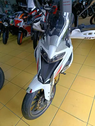 Benelli TRK 251 (2022 - 25) usata