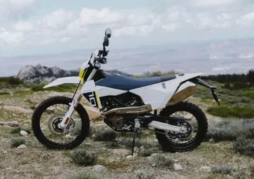 La moto totale esiste! - Husqvarna 701 Enduro 2026 il test di Moto.it [VIDEO]