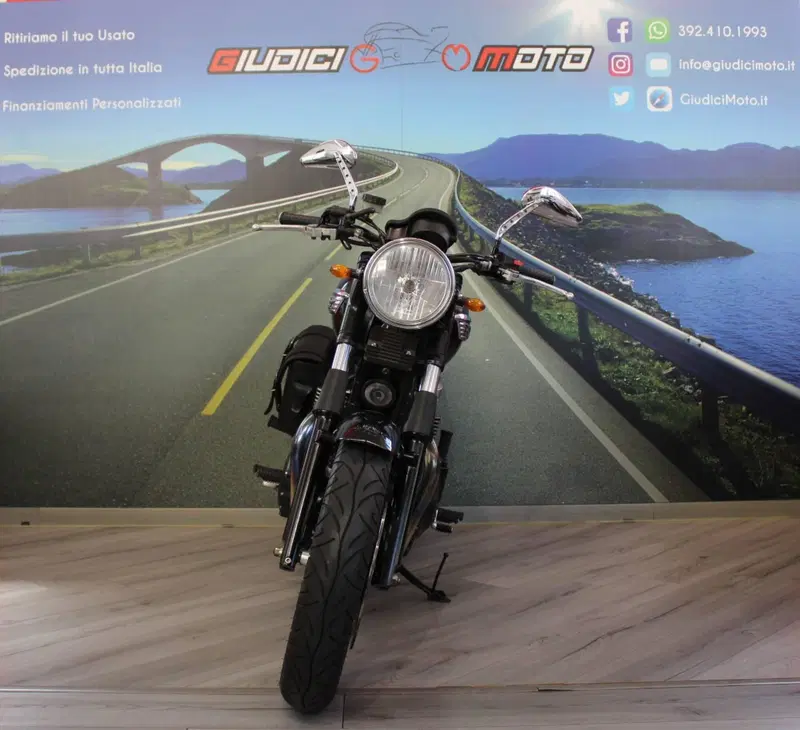 Triumph Bonneville SE (2009 - 13) (2)